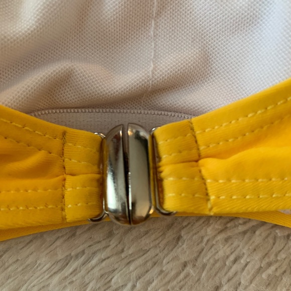 Zaful cut out on piece swim suit - Picture 4 of 6